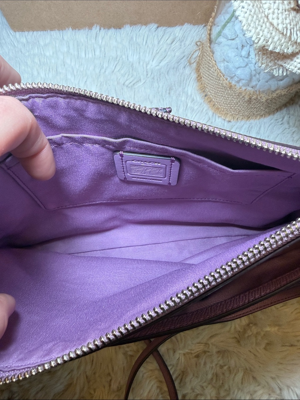 ✨ Coach East/West Pop Pouch in Lilac/Blue Crossbody ✨ - Picture 10 of 14
